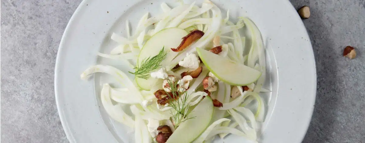 Salade de pomme verte au fenouil et aux noisettes