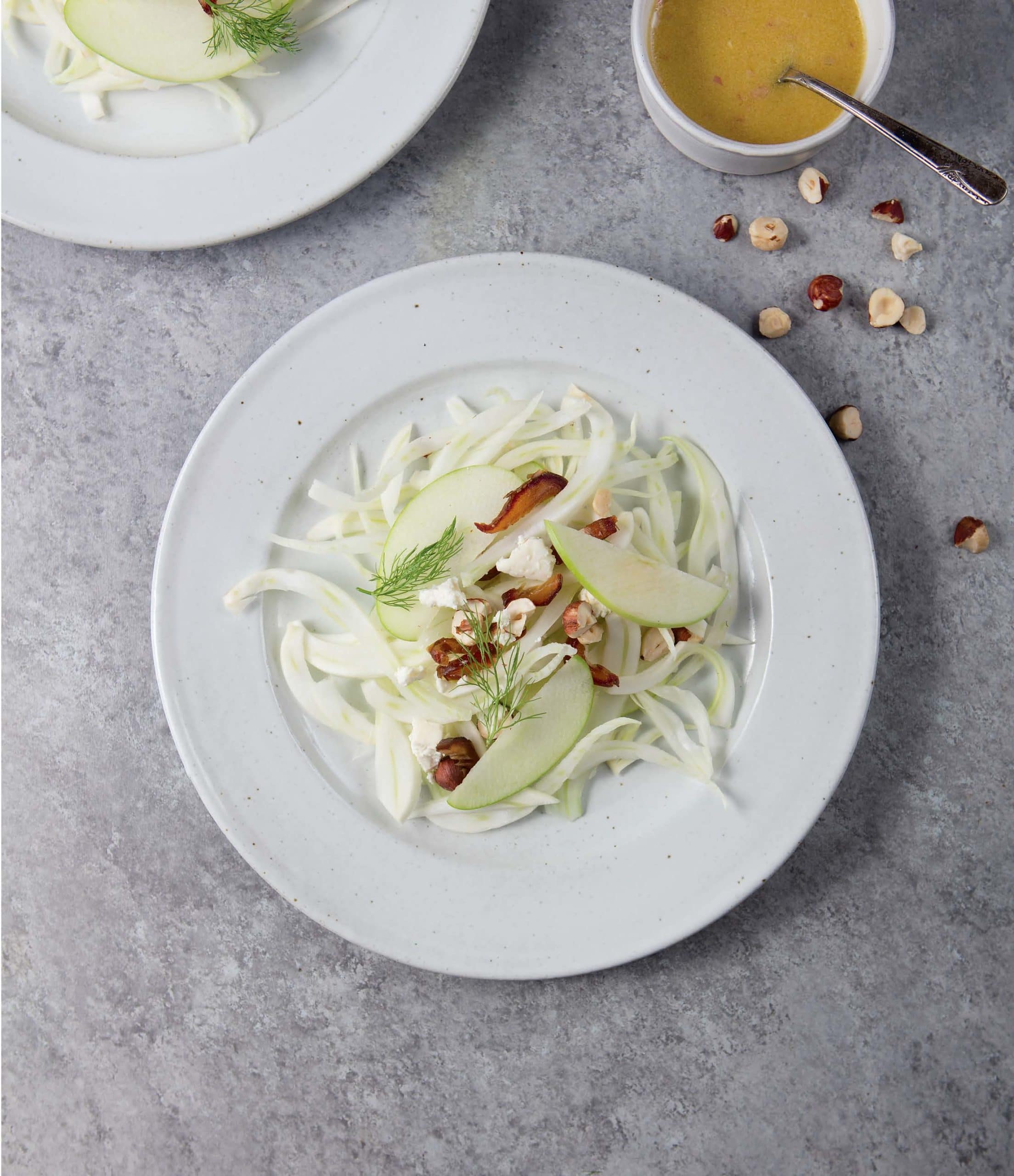 Salade de pomme verte au fenouil et aux noisettes