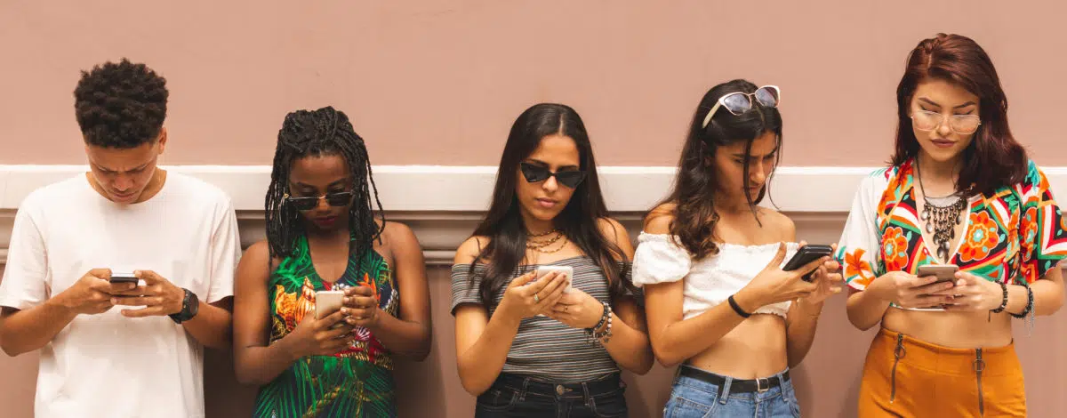 adolescents-et-des-reseaux-sociaux-7-cles-pour-les-protege