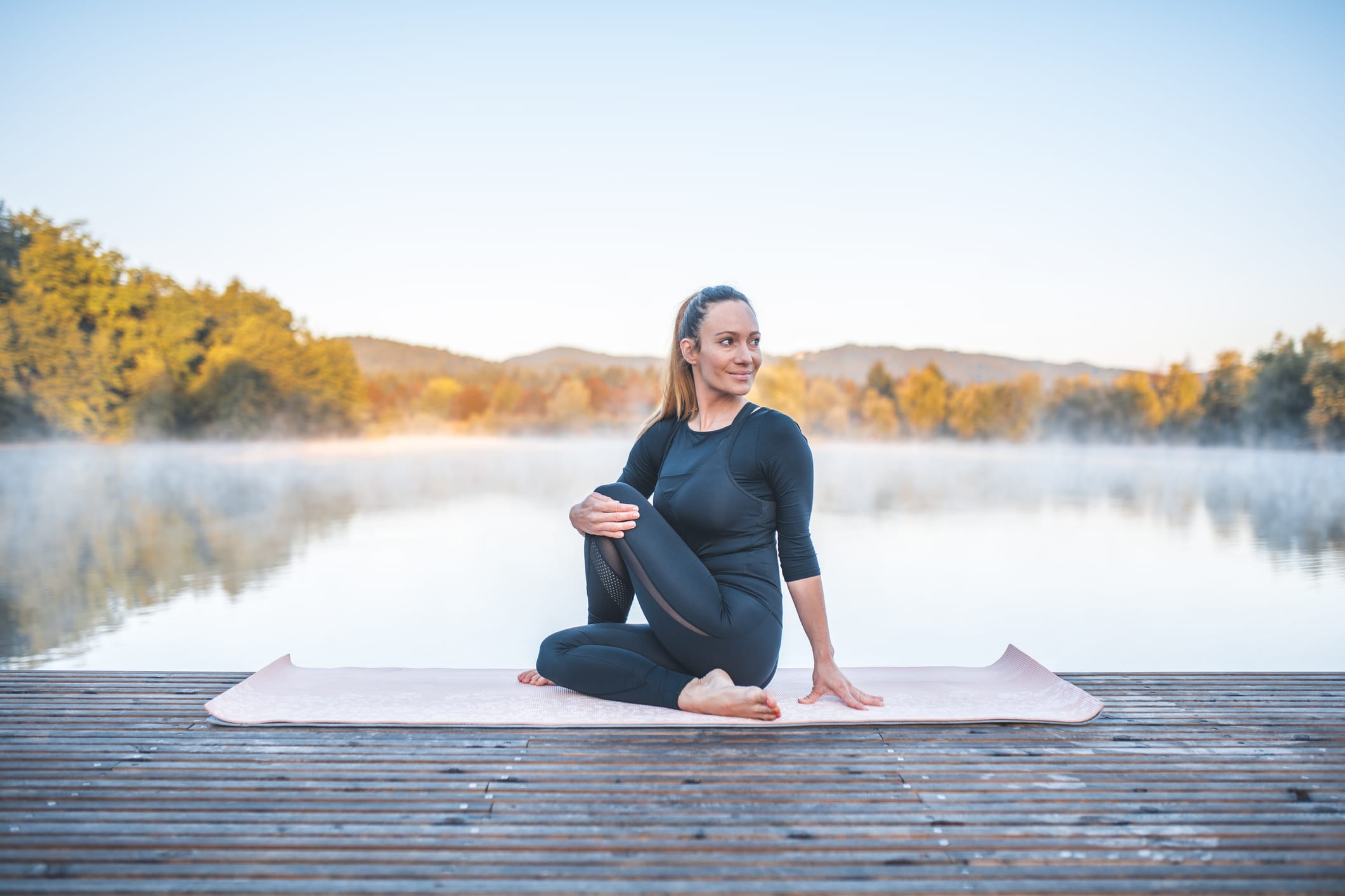 Yoga pose-ARDHA MATSYENDRASANA (TORSION ASSISE)