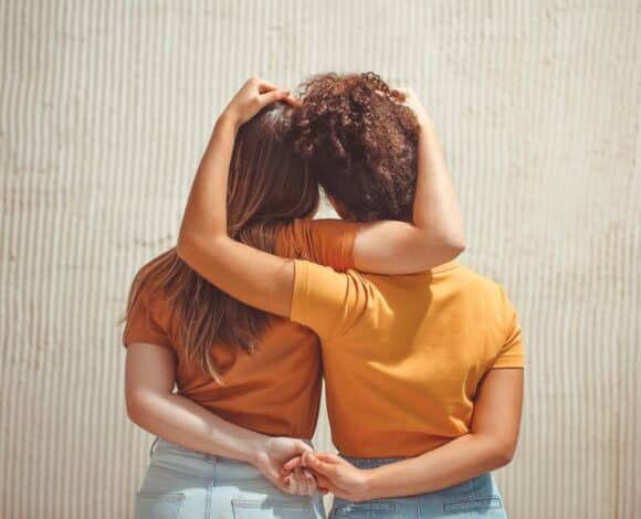 Que sont les flammes jumelles et comment apaiser cette relation?