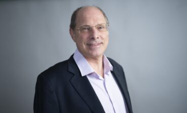 Louis Blin, historien et orientaliste, auteur de Victor Hugo et l'islam et Lamartine passeur d'islam